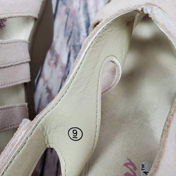 Skeckers Cali Parallel Memory Foam Wedge Sandals - Picture 13 of 15